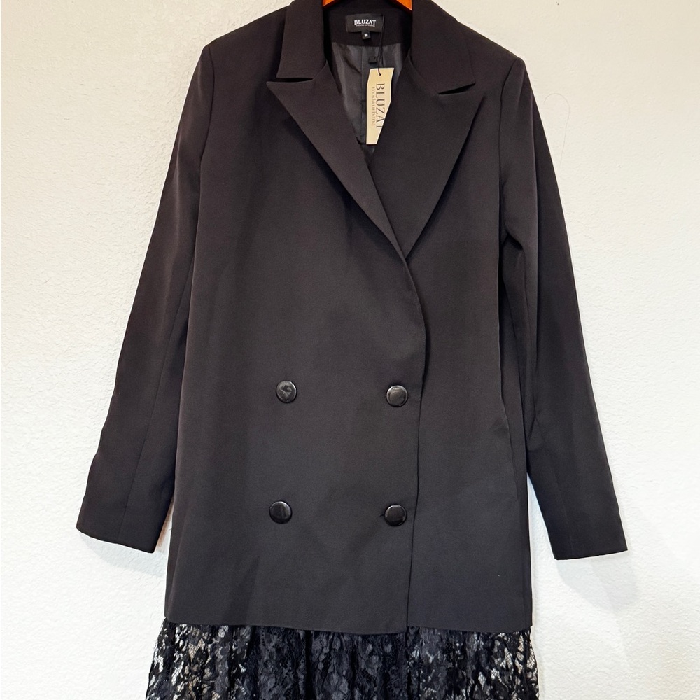 Black Pea Coat with Structured Shoulders and Timeless Design